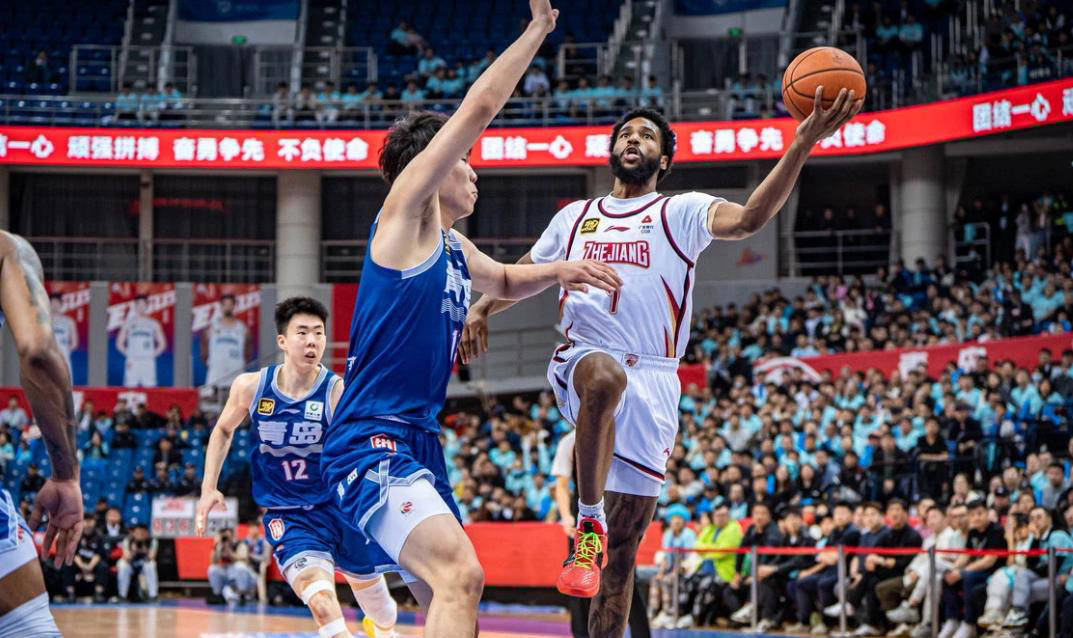 福建男篮痛失主场优势，遗憾输给浙江对手的简单介绍