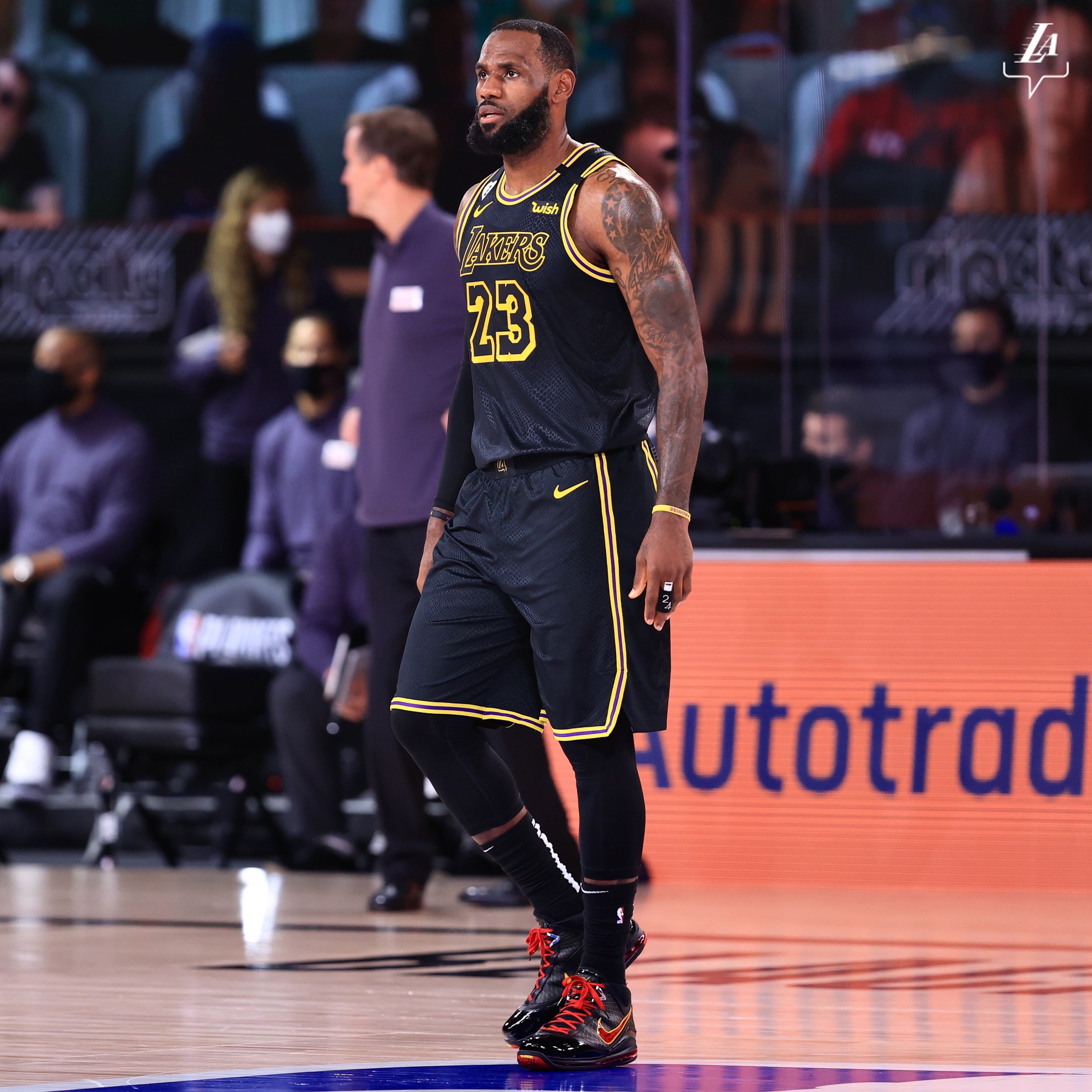 包含浓眉哥官方公布新规，引发争议引发争议，冲击季后赛球迷热议！的词条