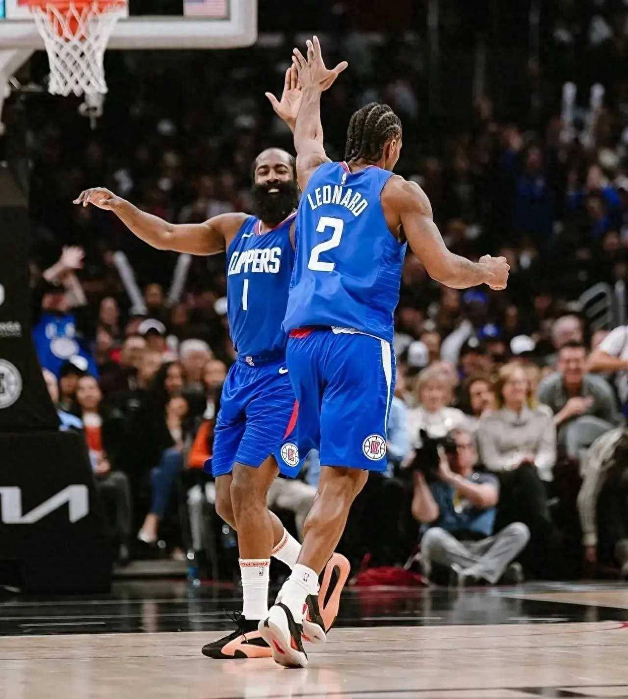 包含快船惊艳全场，绝杀战胜助攻爆棚，公牛逆转取胜！的词条