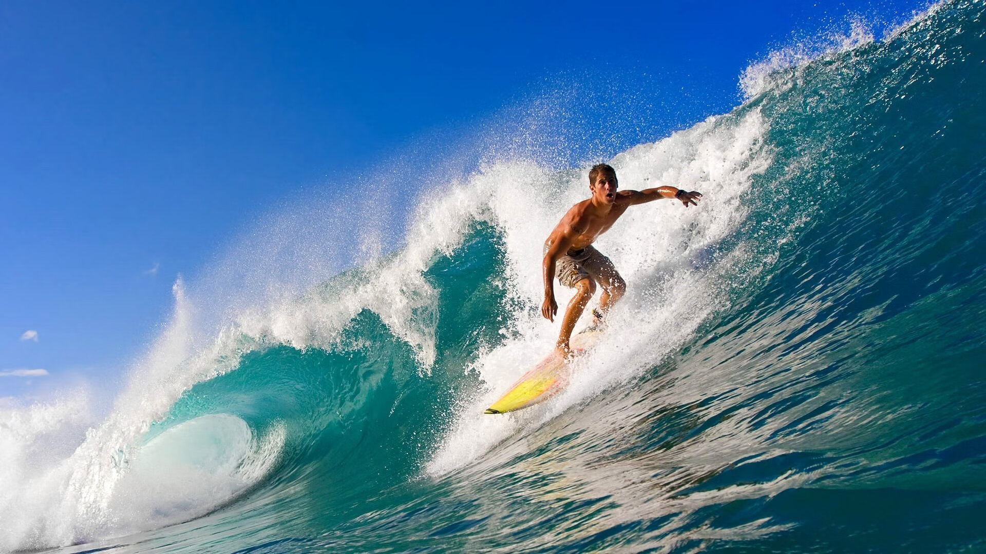 关于英超常规赛爆出冷门！曼城横扫巴塞罗那，争冠形势突变的信息